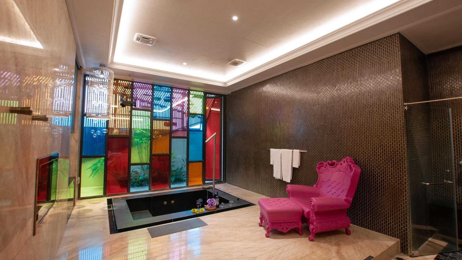 Mulan Motel Taichung Exterior photo