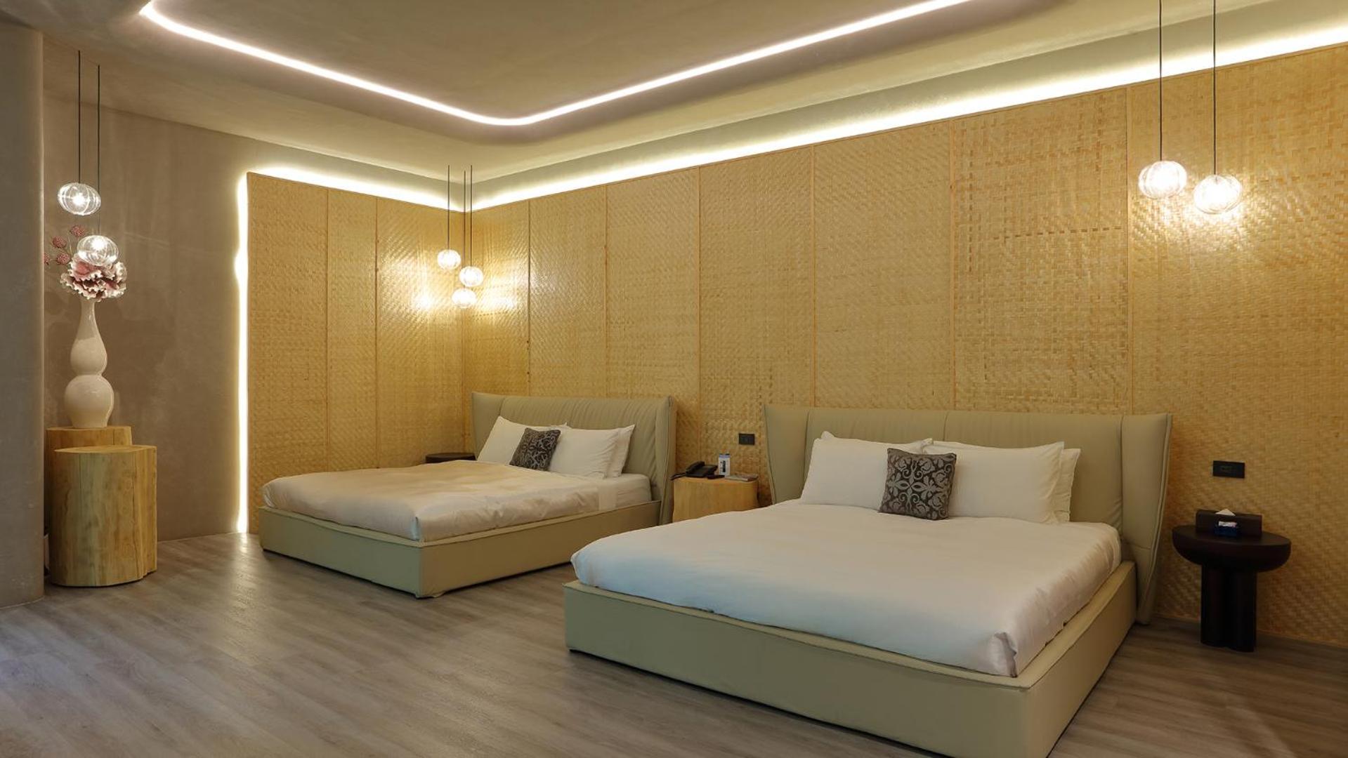 Mulan Motel Taichung Exterior photo