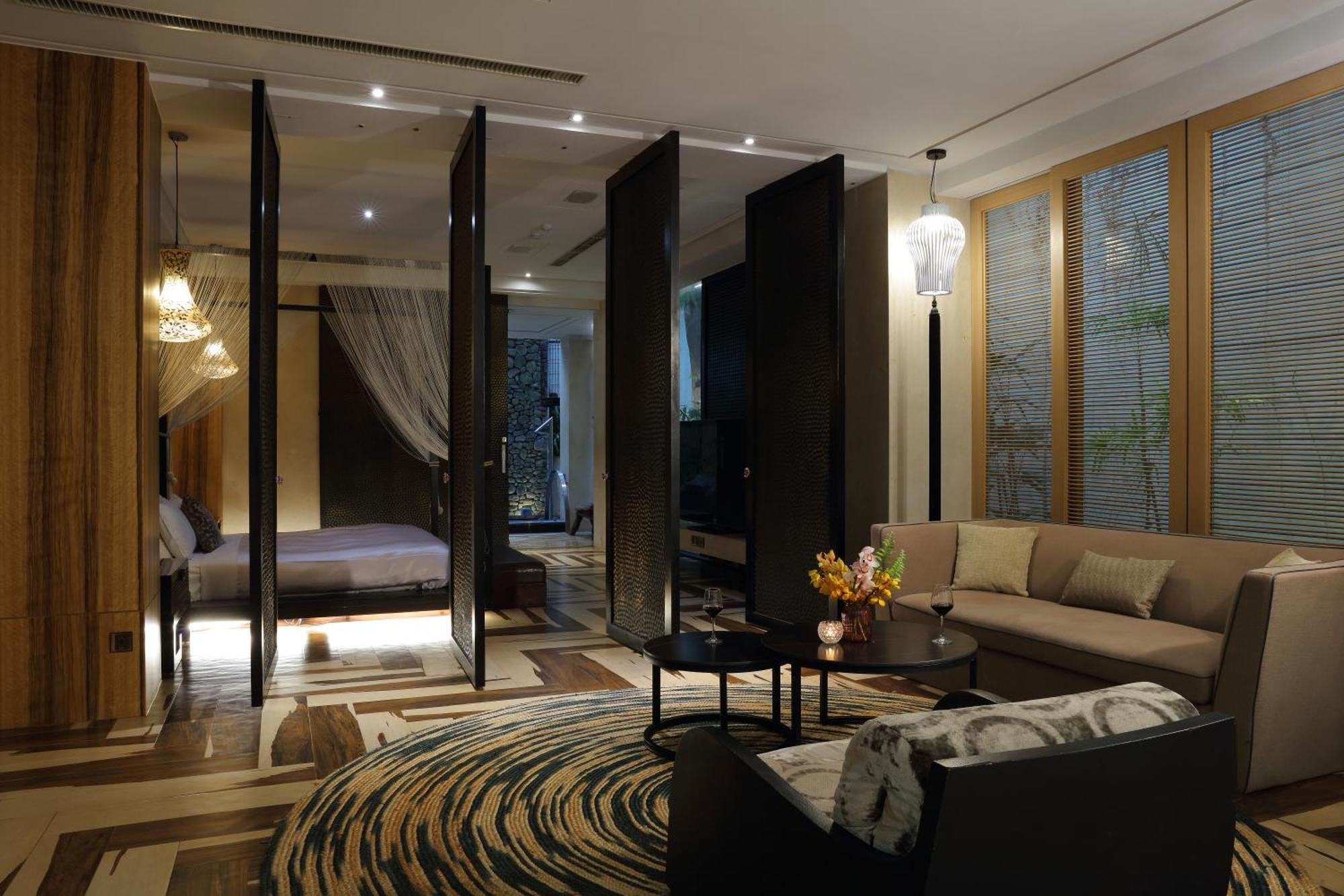 Mulan Motel Taichung Exterior photo